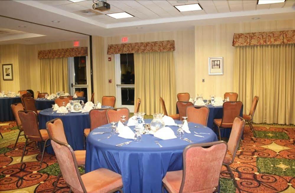 Hilton Garden Inn Mystic/Groton Dış mekan fotoğraf